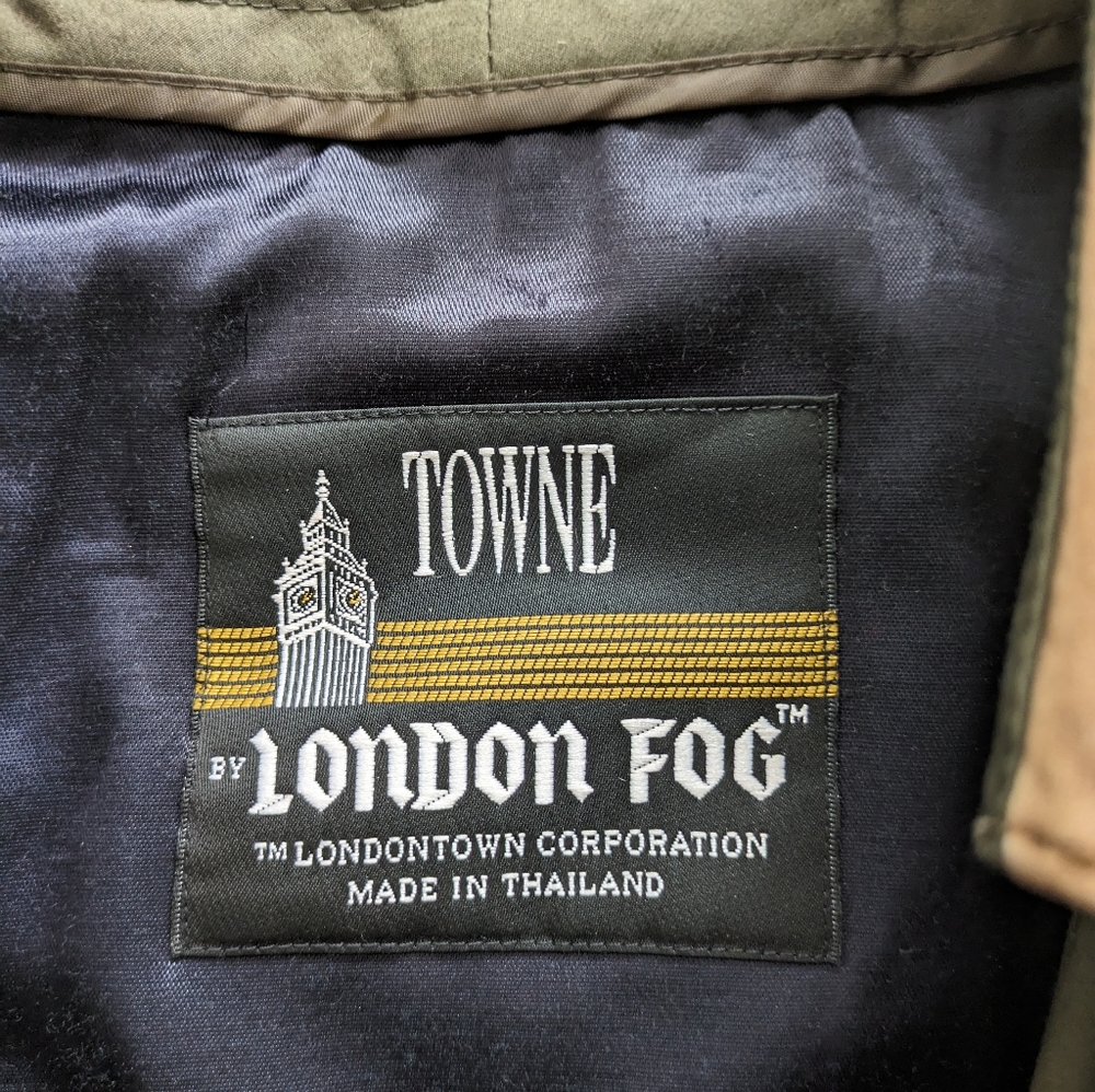 Towne London Fog trenchcoat - Picture 2 of 4